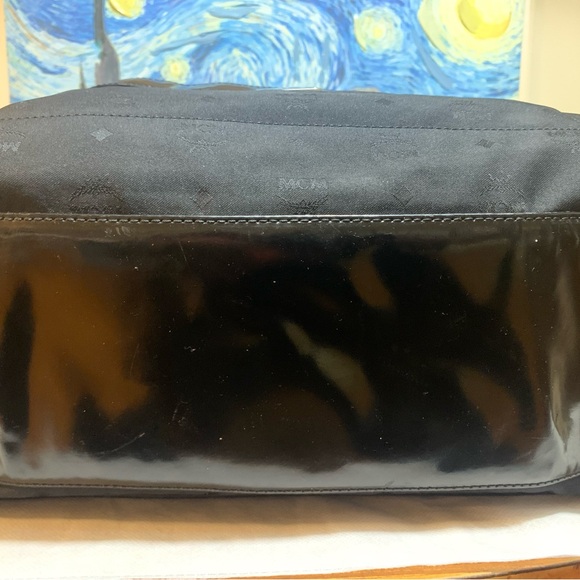 MCM Limited Boston with Lions - Picture 3 of 16